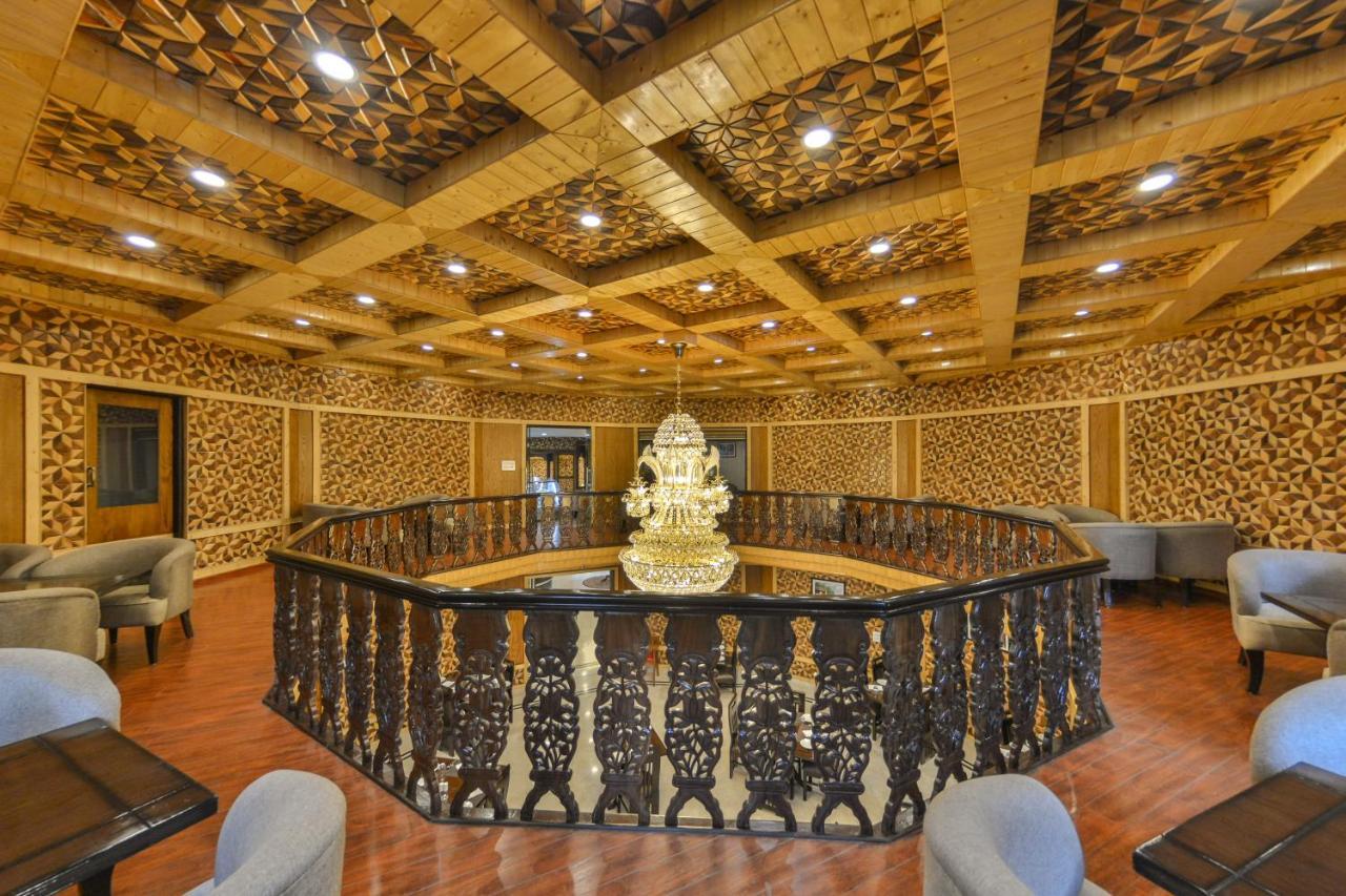 ホテル Royal Hillton Pahalgām エクステリア 写真